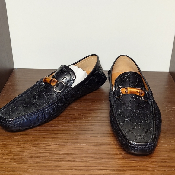 New Gucci black loafer shoes - Picture 1 of 2